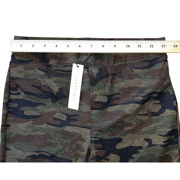 NWT Sanctuary Runway Ponte Forest Camo Leggings w/ Pockets XS - Picture 2 of 8